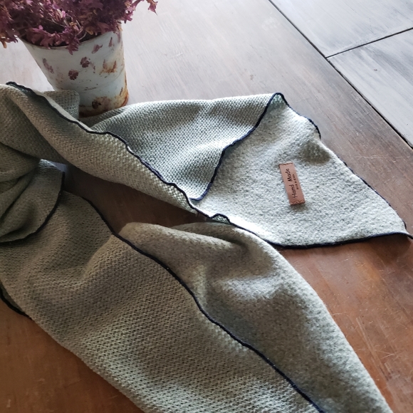 Scarf NEW. Made in Korea. - Picture 5 of 8